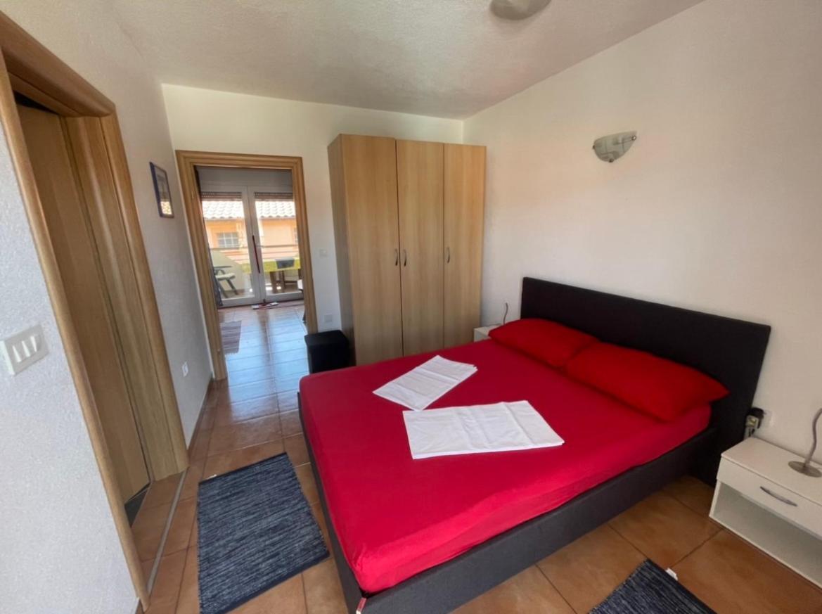 Elia Apartment Vir Luaran gambar