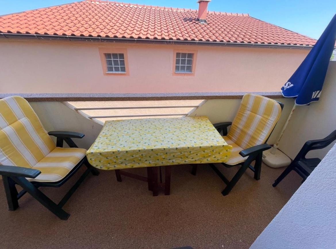 Elia Apartment Vir Luaran gambar