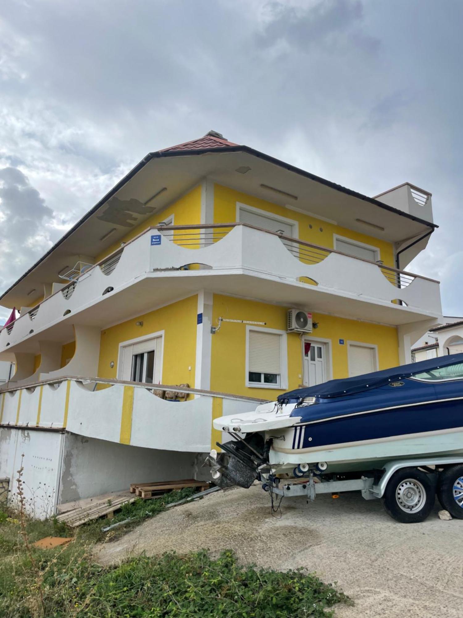 Elia Apartment Vir Luaran gambar