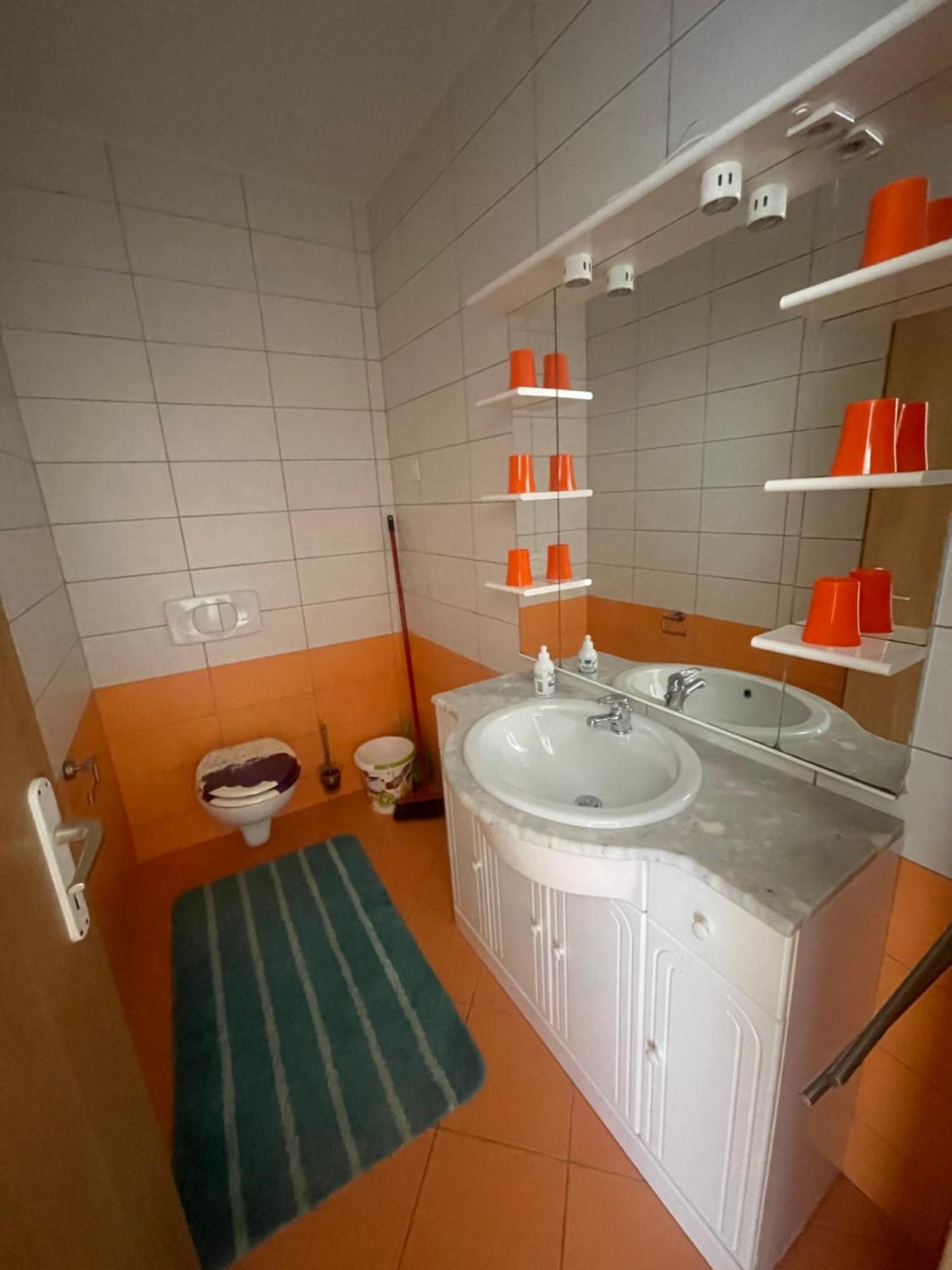 Elia Apartment Vir Luaran gambar