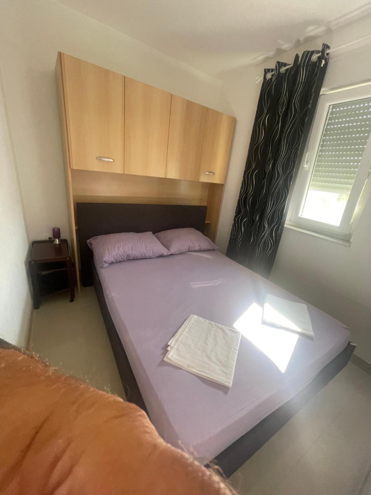 Elia Apartment Vir Luaran gambar