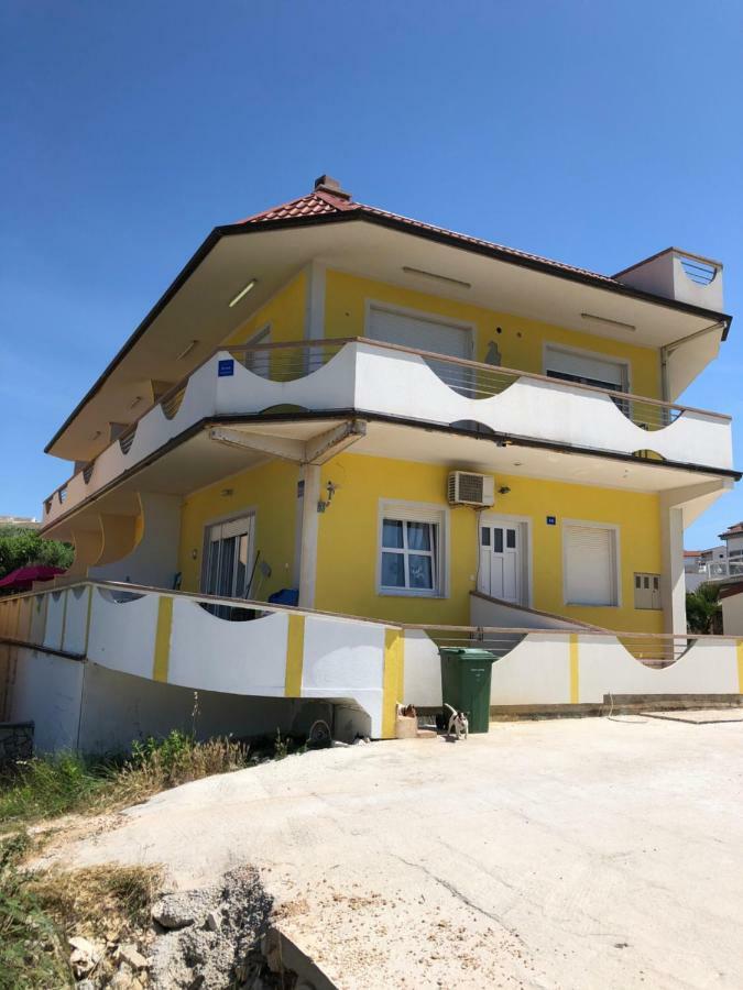 Elia Apartment Vir Luaran gambar