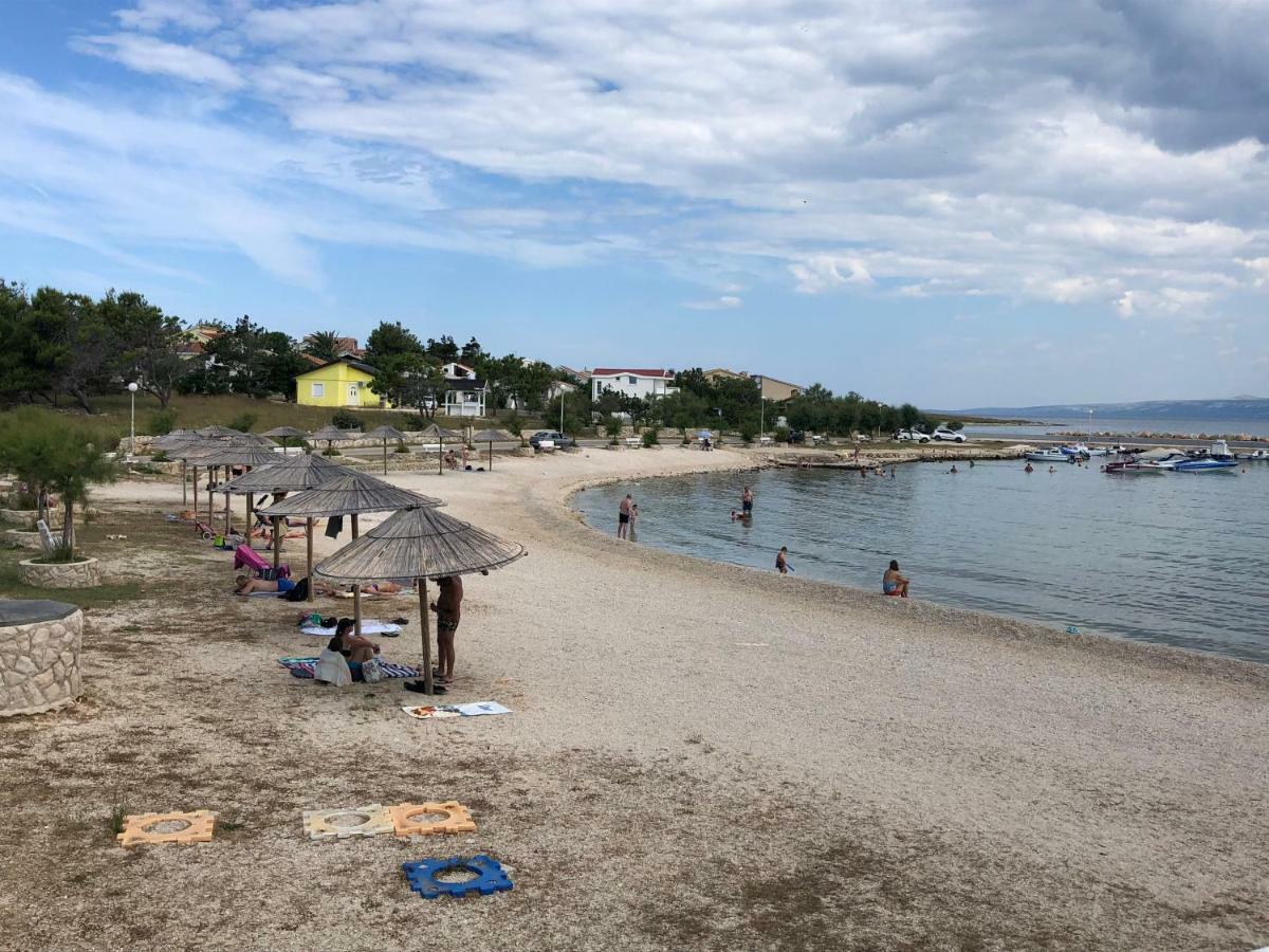 Elia Apartment Vir Luaran gambar